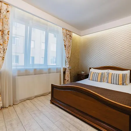 Noua Oasis With Parking Брашов