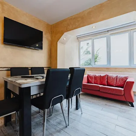 Noua Oasis With Parking * Brašov