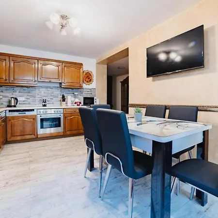 Apartment Noua Oasis With Parking Brasov