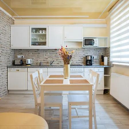 Noua Oasis With Parking Apartment