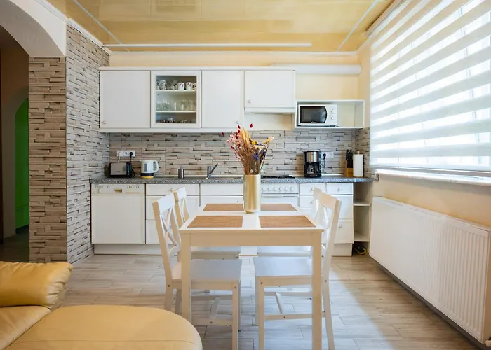 Noua Oasis With Parking Apartment